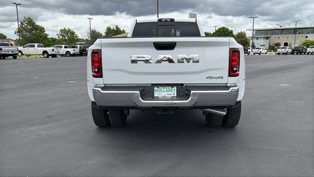 New 2026 Bright White Clear-Coat Exterior Paint RAM Tradesman image 4
