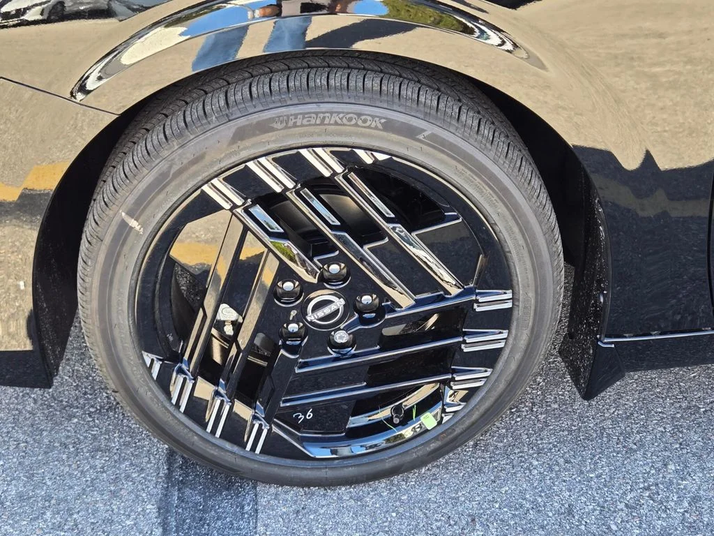 New 2026 Super Black Nissan SR image 12