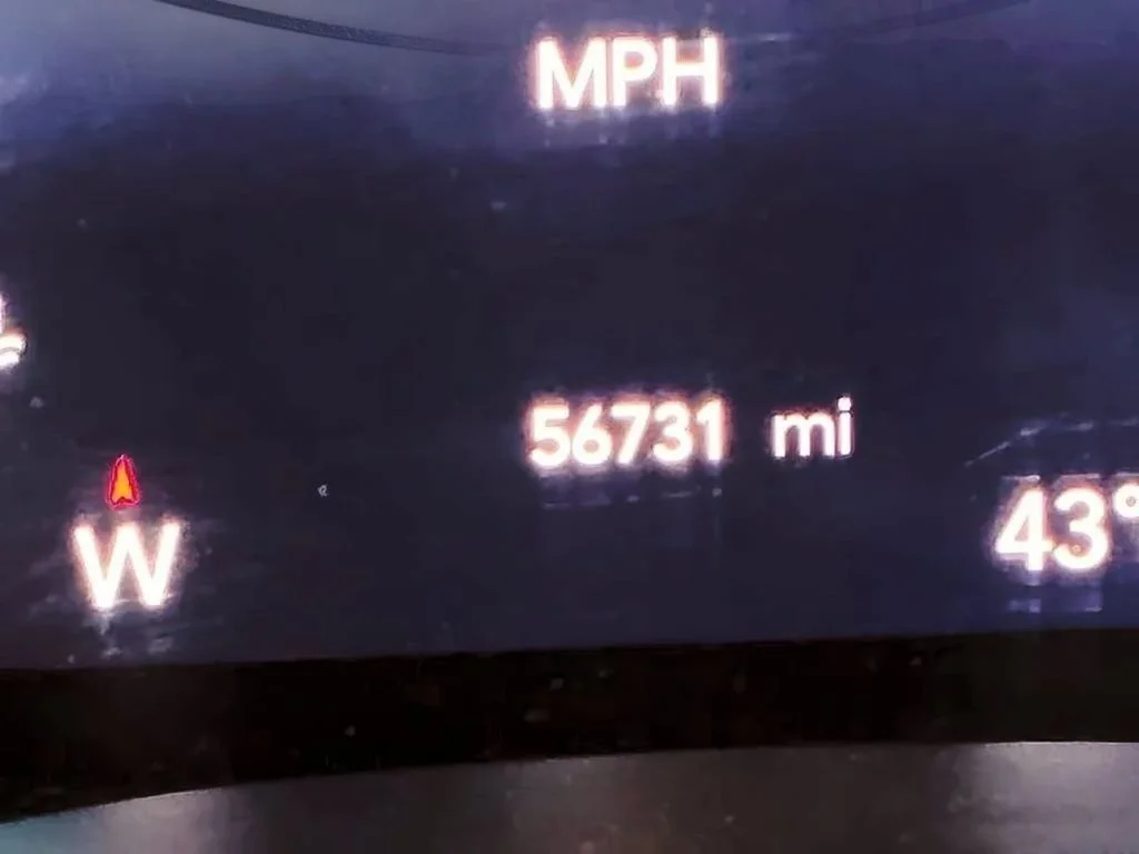 Used 2023 Ceramic Gray Clearcoat Chrysler Touring L image 10