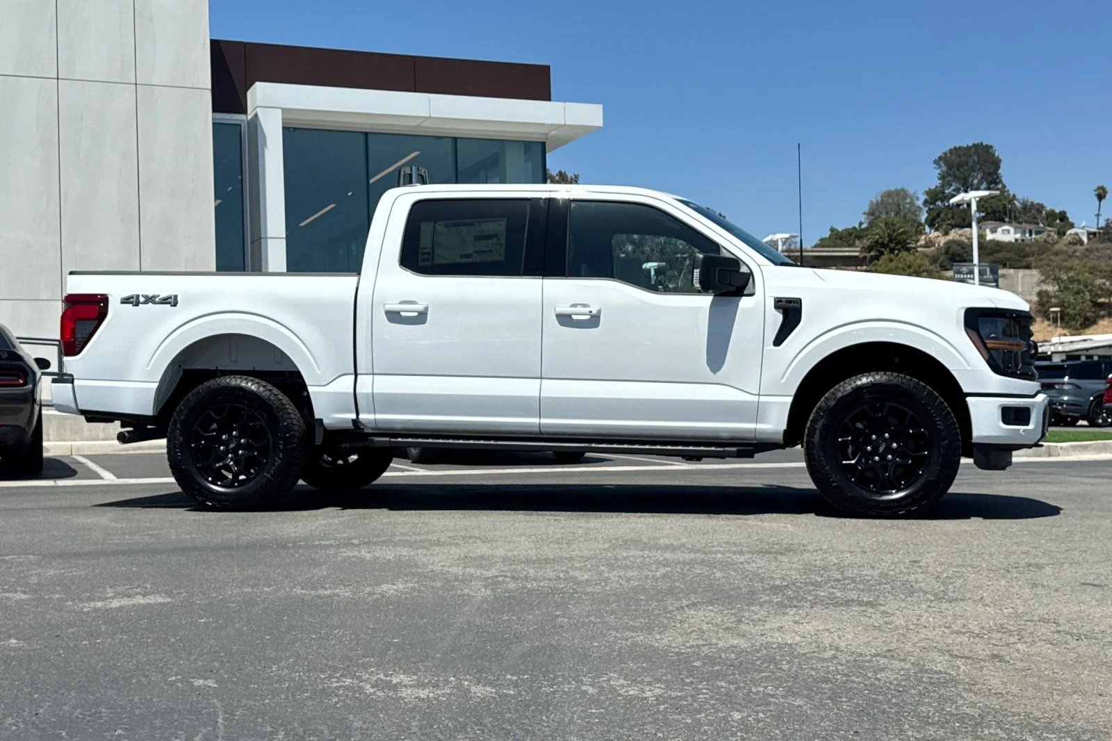 New 2026 Oxford White Ford XLT image 2
