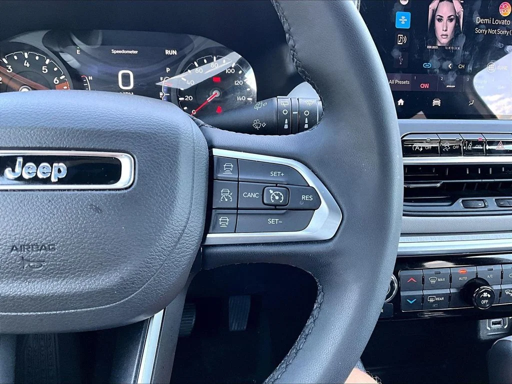 2025 Jeep Compass Limited - Photo 16