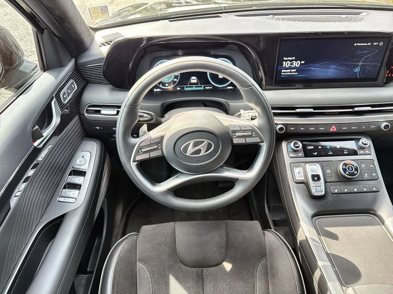 Used 2025 Black Hyundai Calligraphy Night Edition image 10