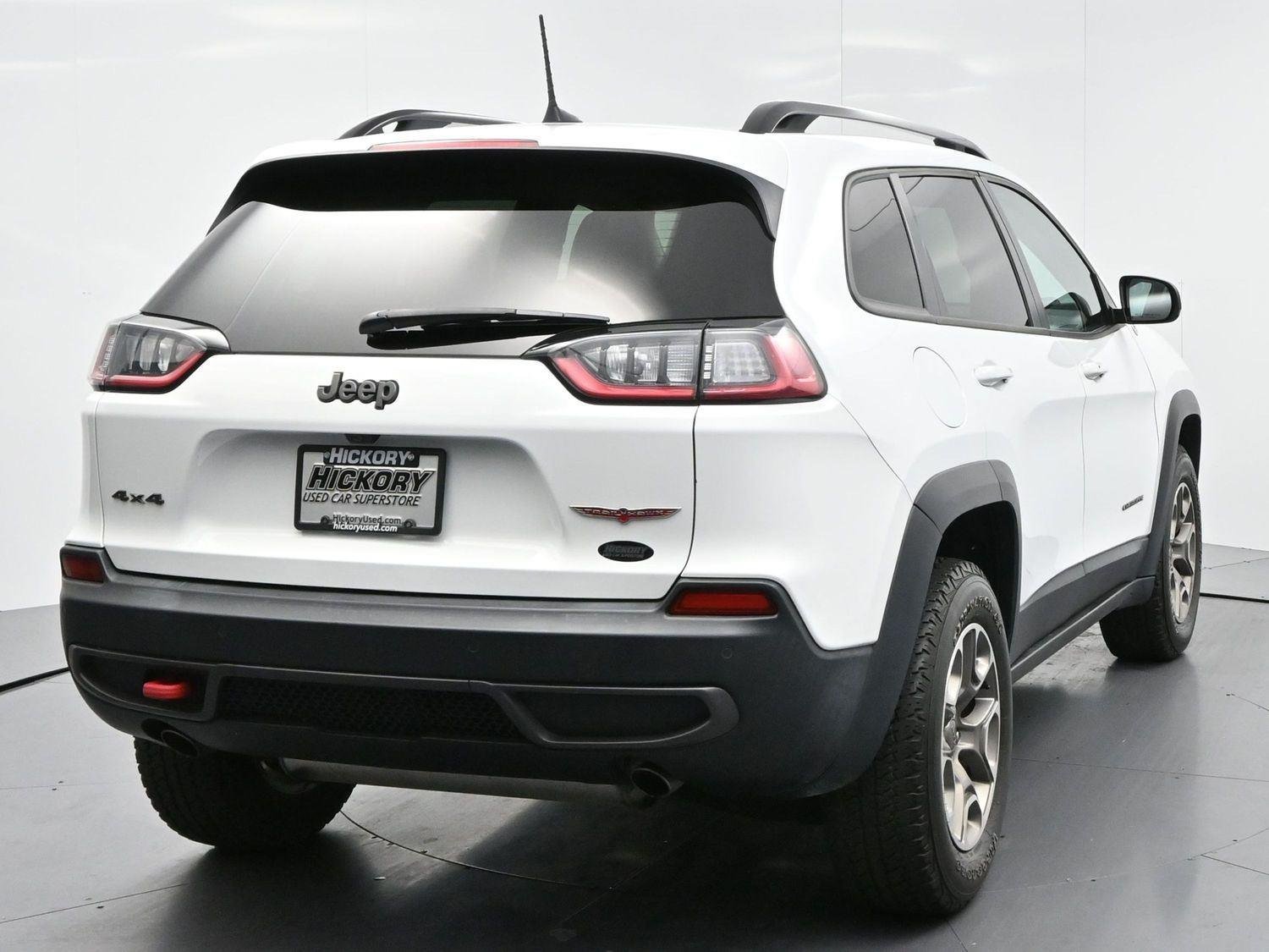 Used 2022 Bright White Clearcoat Jeep Trailhawk image 6
