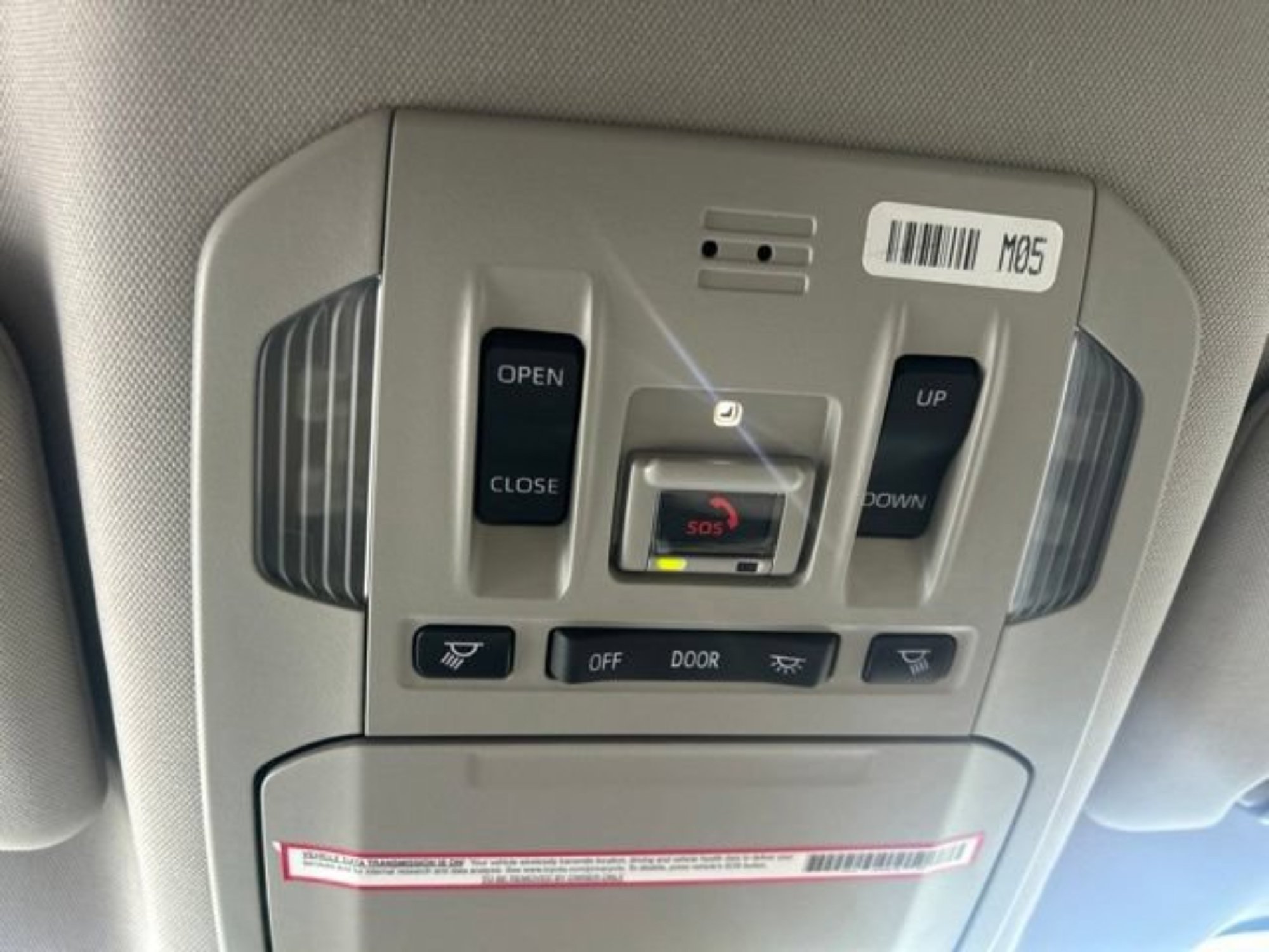 Used 2023 Pearl Toyota Limited image 12