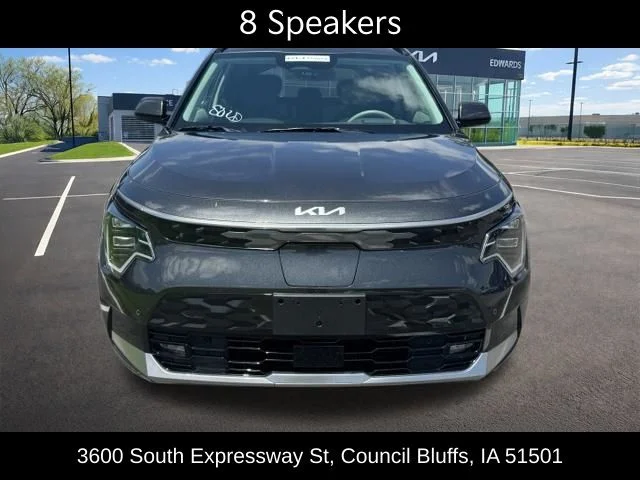 Used 2024 Gray Kia Wave image 13