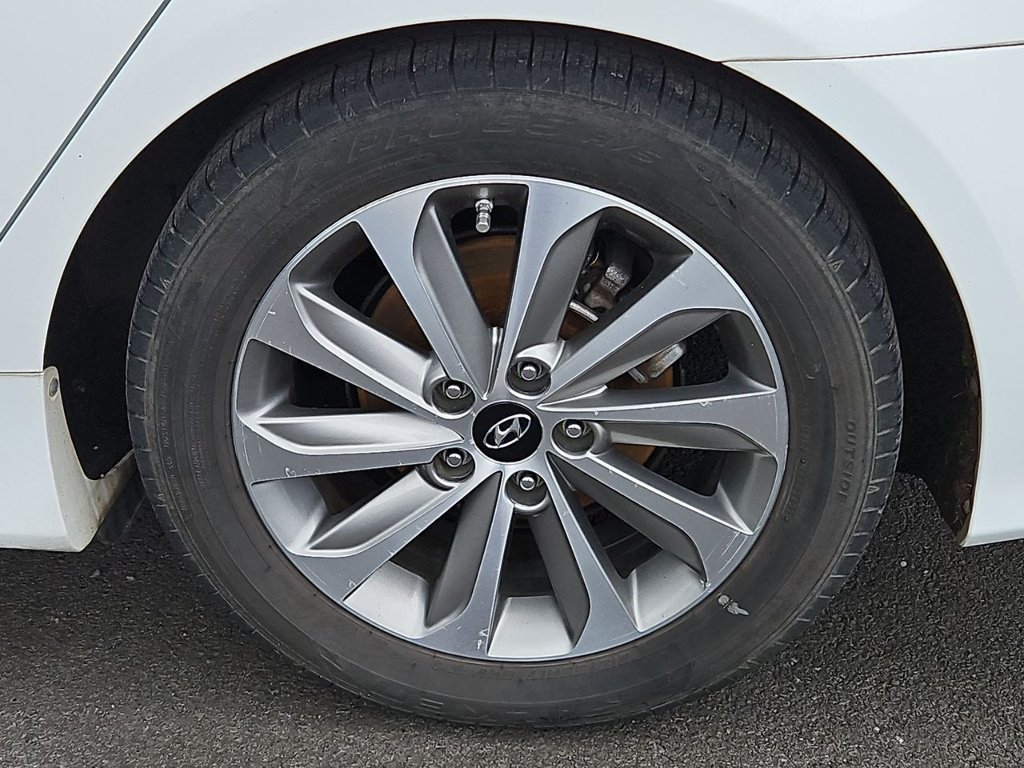 Used 2014 Pearl White Hyundai Limited image 17