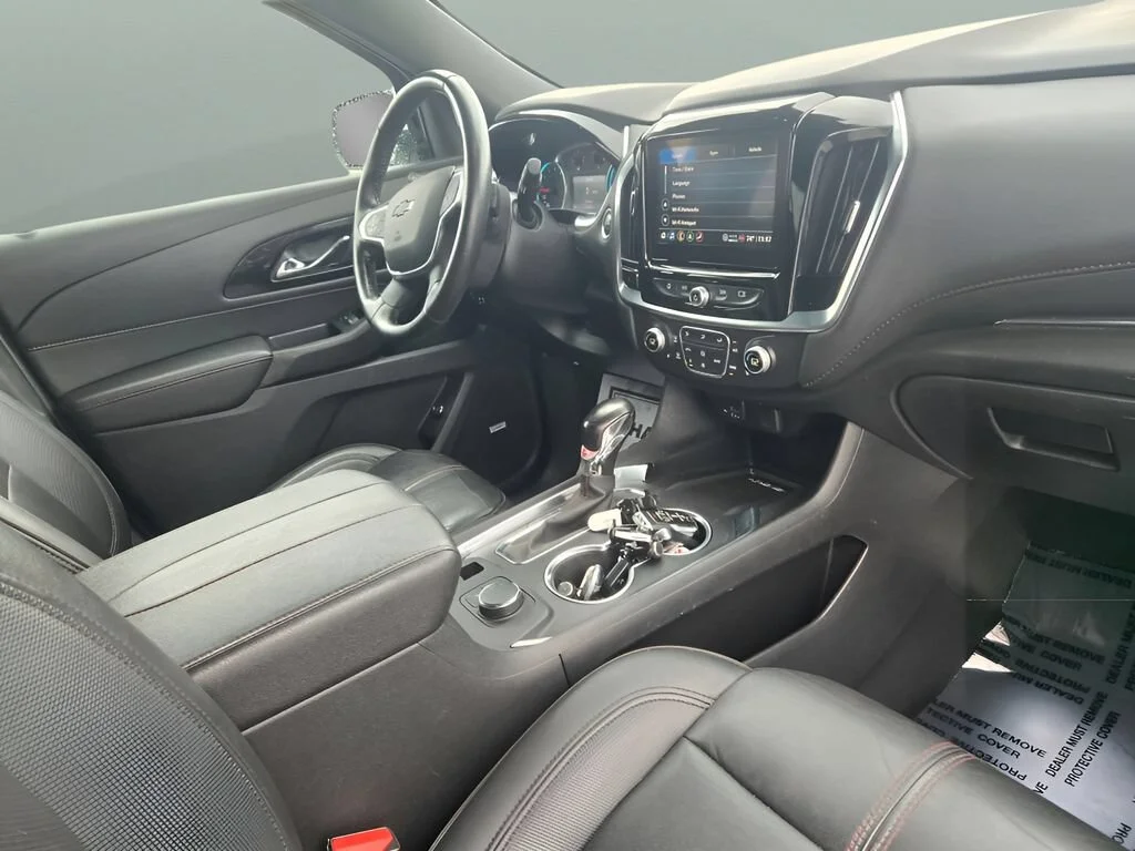 Certified Used 2022 SUMMIT WHITE Chevrolet RS image 9