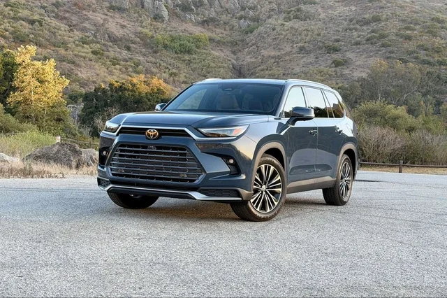 2026 Toyota Grand Highlander Hybrid MAX Platinum