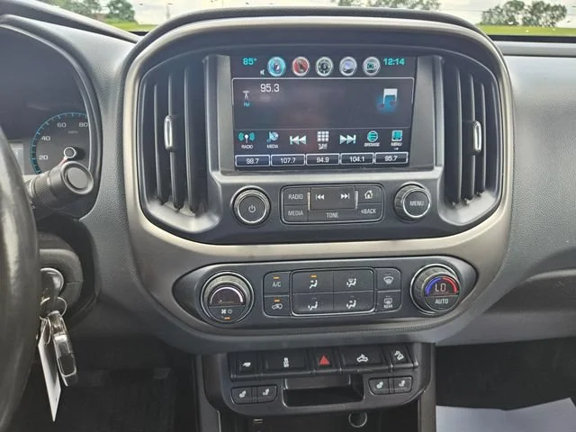 Used 2018 BLACK Chevrolet 4WD Z71 image 18