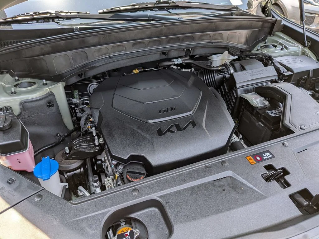 Used 2024 Green Kia EX X-Line image 34