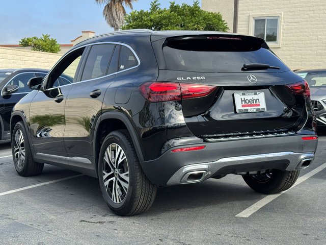 New 2026 Night Black Mercedes-Benz GLA 250 image 7