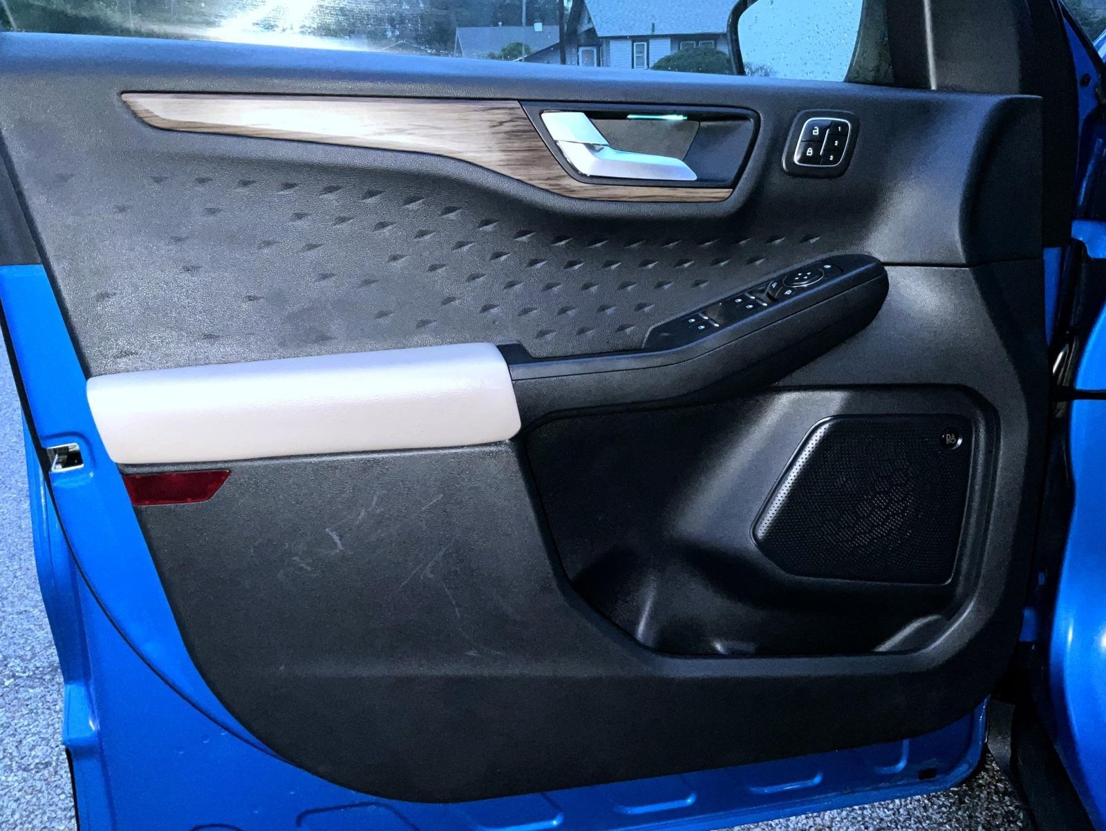 Used 2020 Blue Ford Titanium image 10