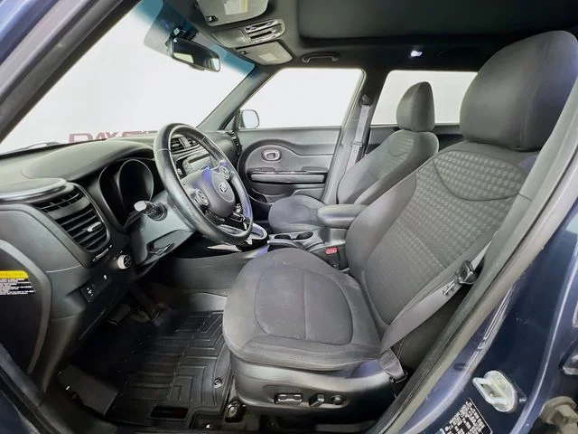 Used 2015 Blue Kia Exclaim image 10