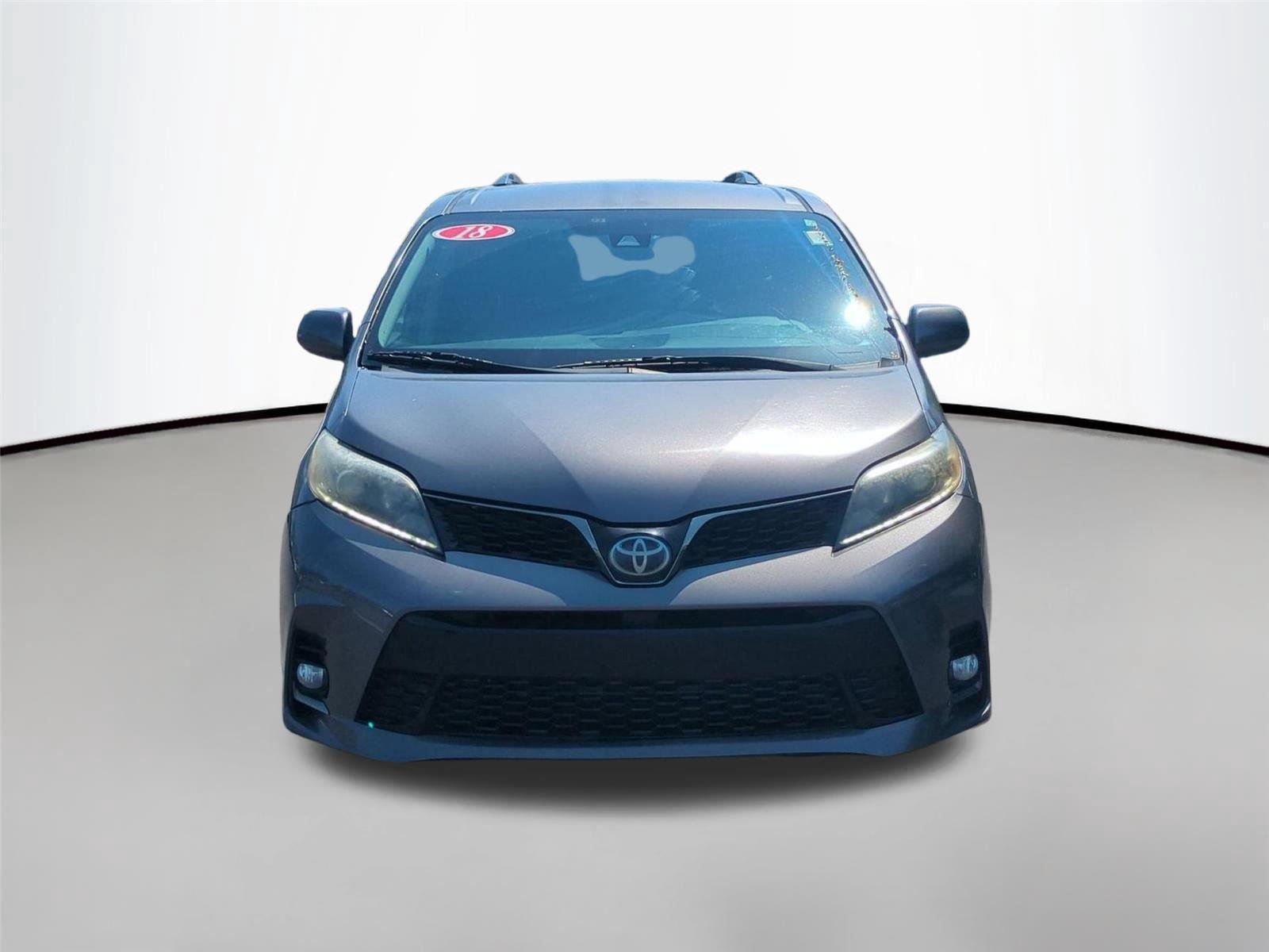 Used 2018  Toyota SE image 8