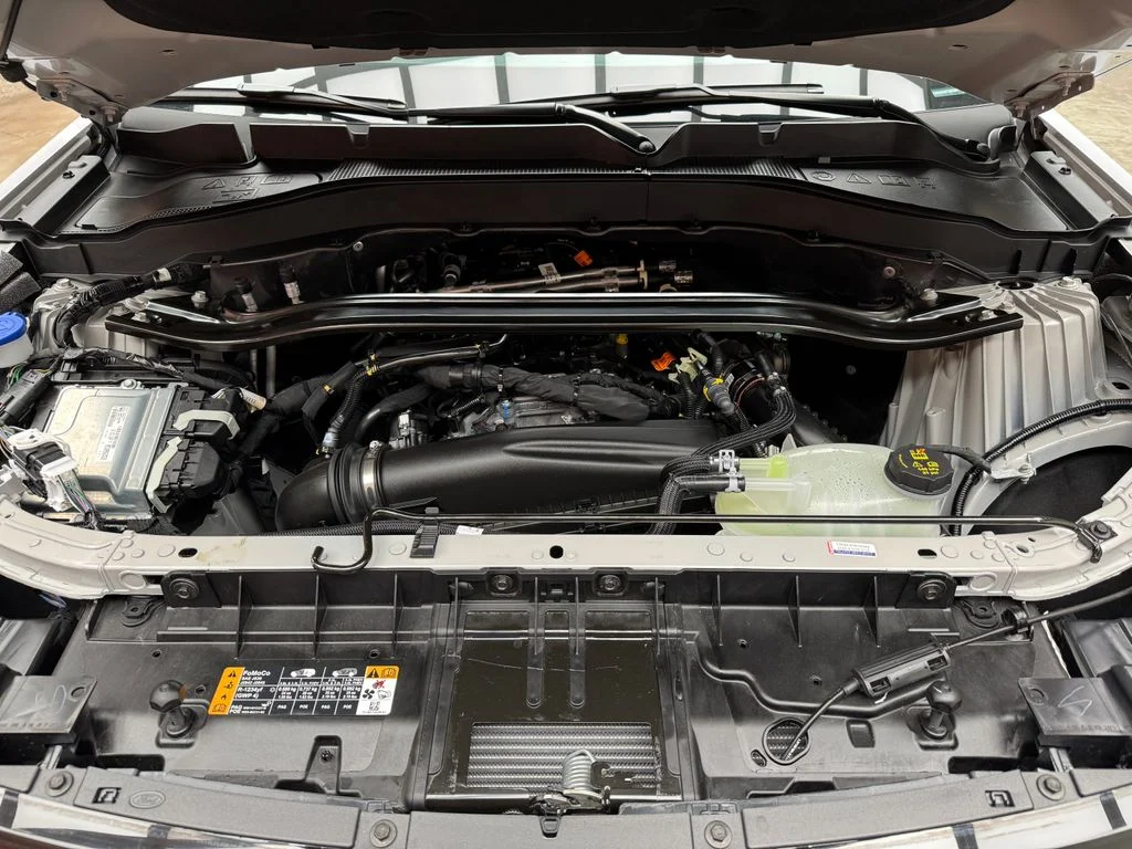New 2026 Space White Metallic Ford ST-Line image 34