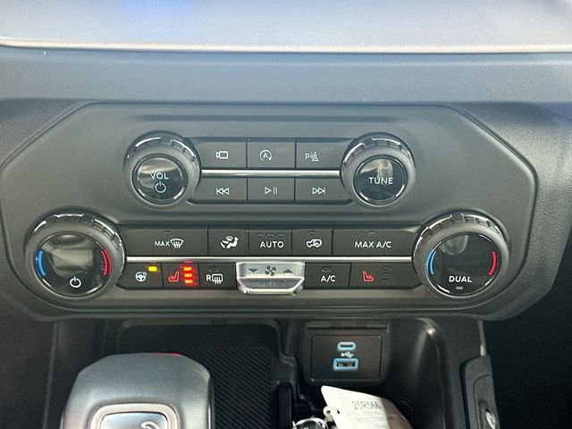 New 2025 Desert Sand Ford Outer Banks image 49