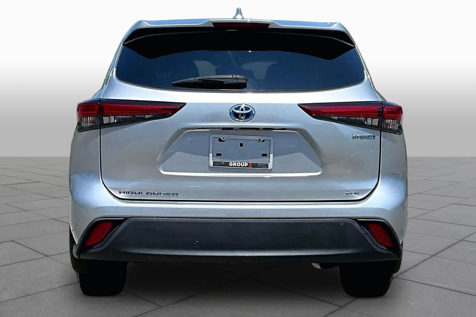 Used 2022 Celestial Silver Metallic Toyota Hybrid XLE image 5