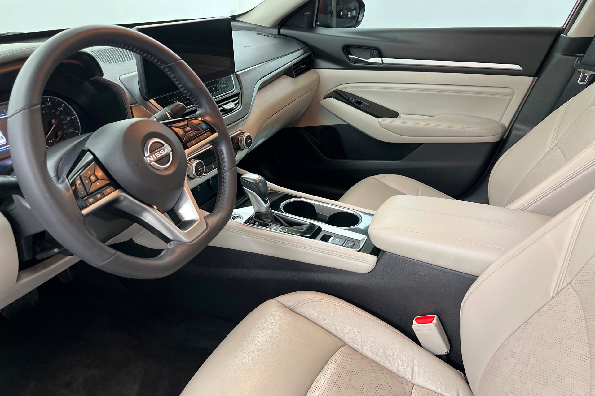 Used 2023 Scarlet Ember Tintcoat Nissan 2.5 SL image 16