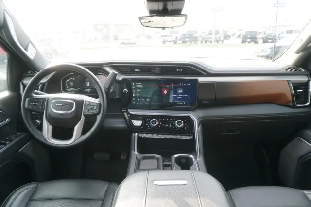 Used 2024  GMC Denali image 25