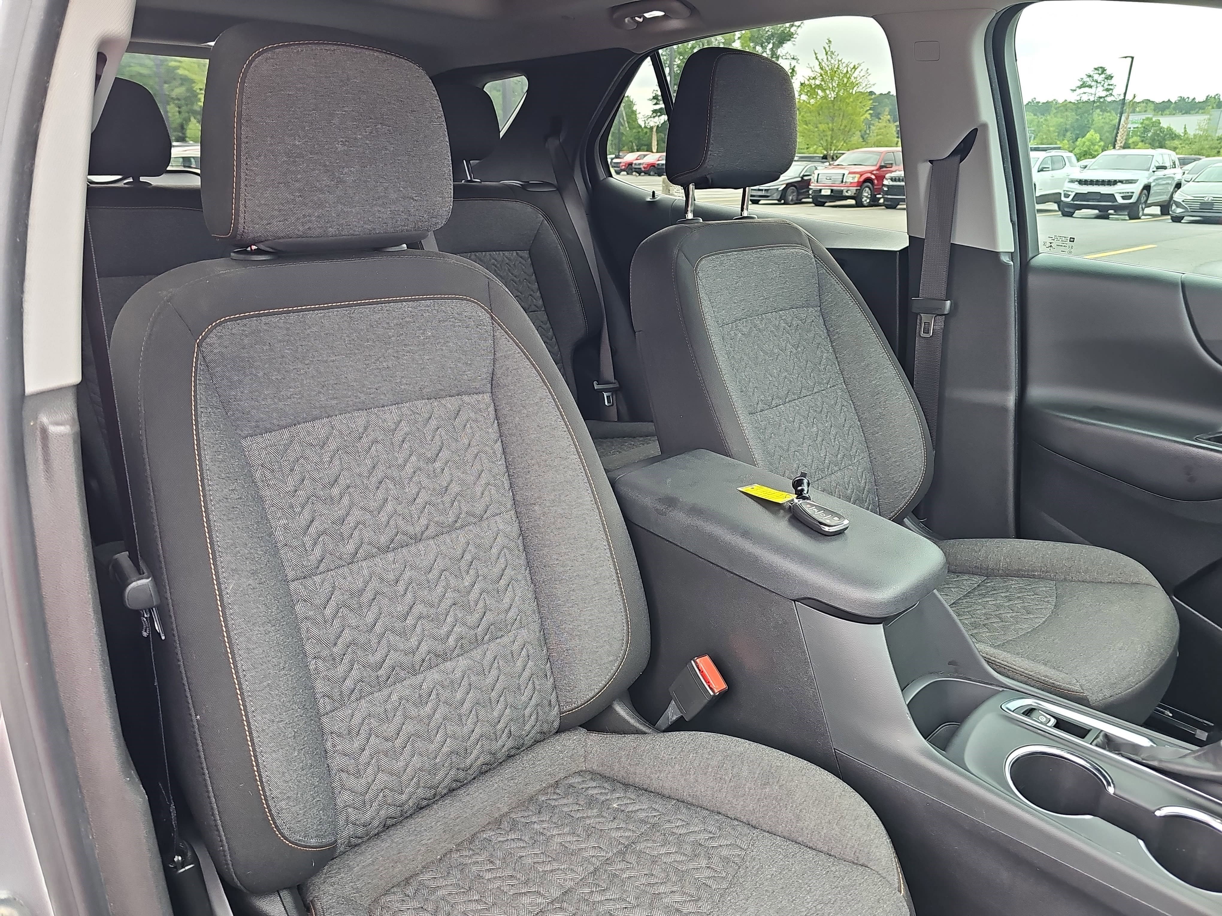 Used 2022 Silver Ice Metallic Chevrolet LT image 31