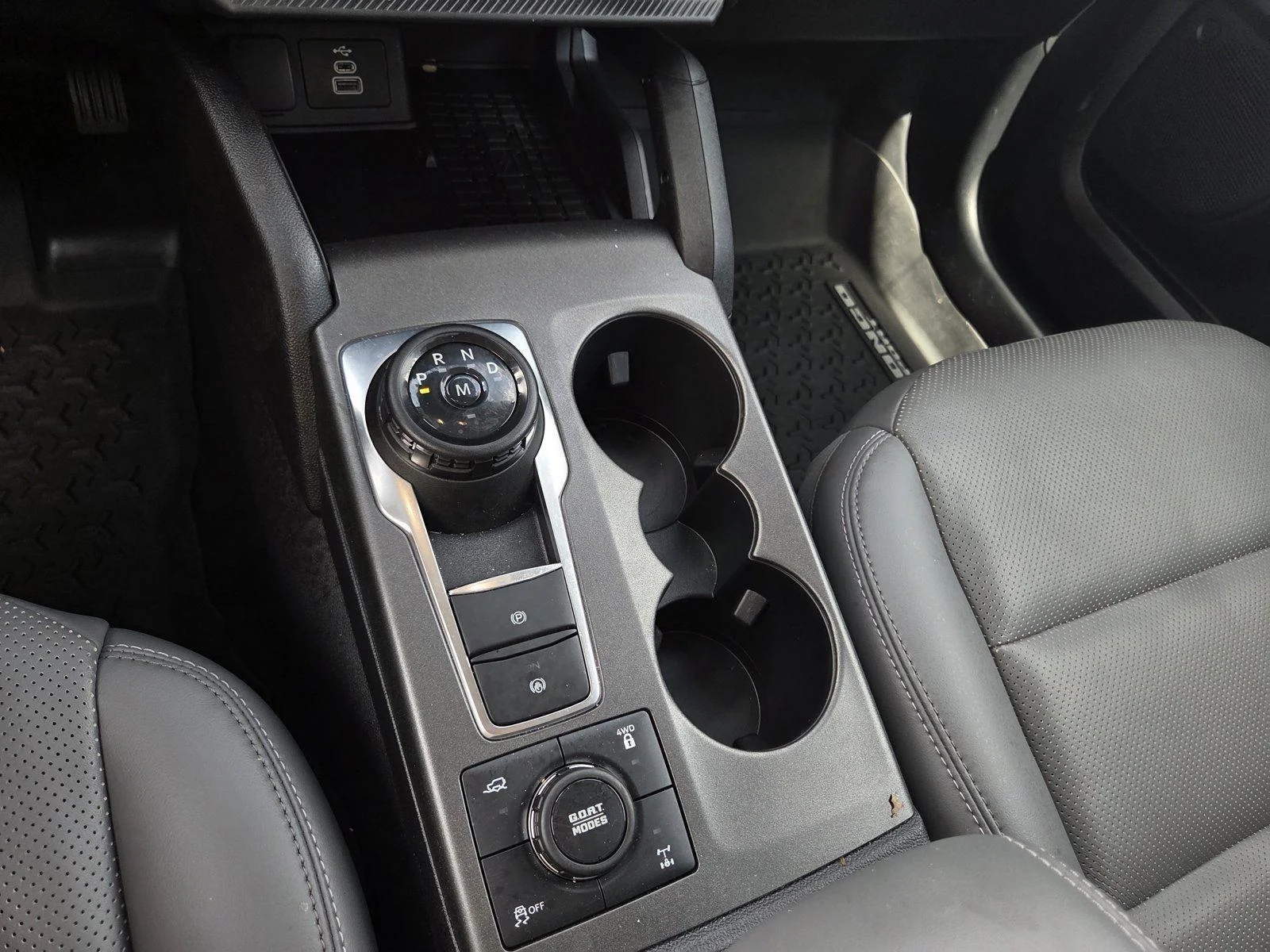 Used 2025 Desert Sand Ford Badlands image 15