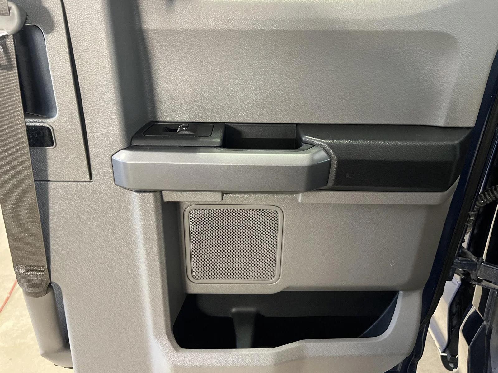 Used 2015 Blue Jeans Metallic Ford XLT image 18