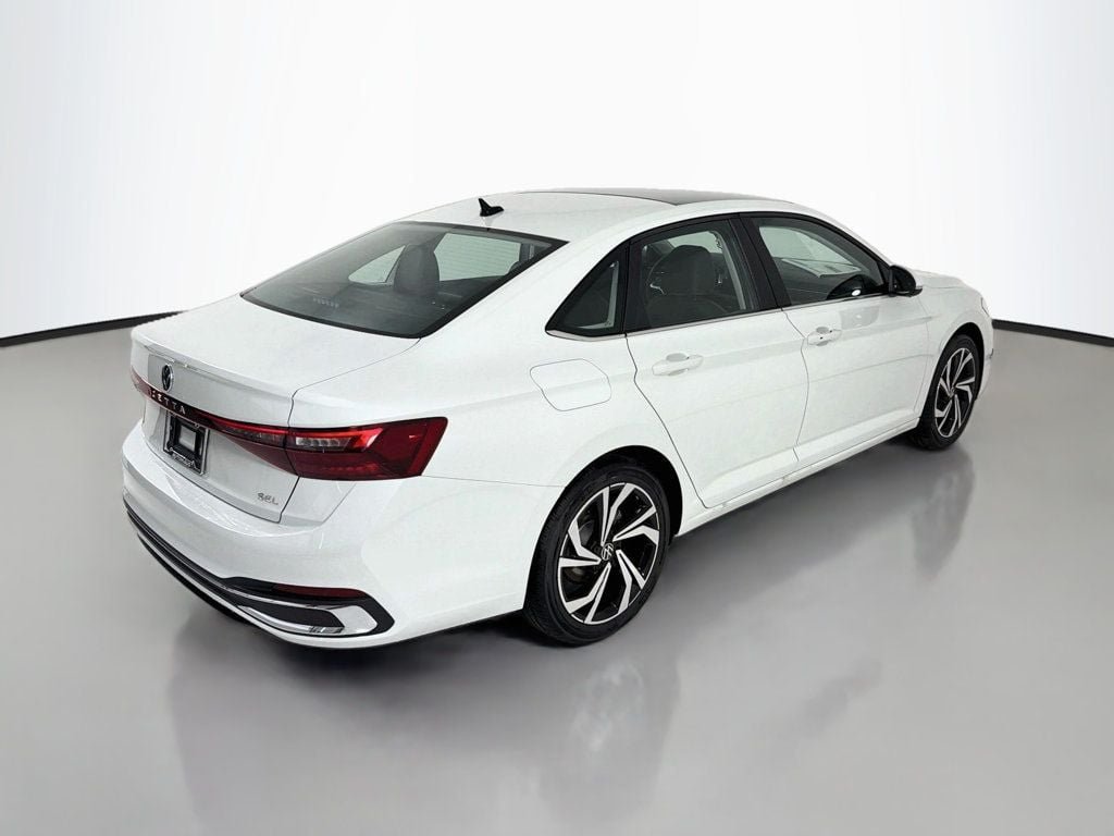 New 2026 Opal White Pearl Volkswagen SEL Automatic image 7
