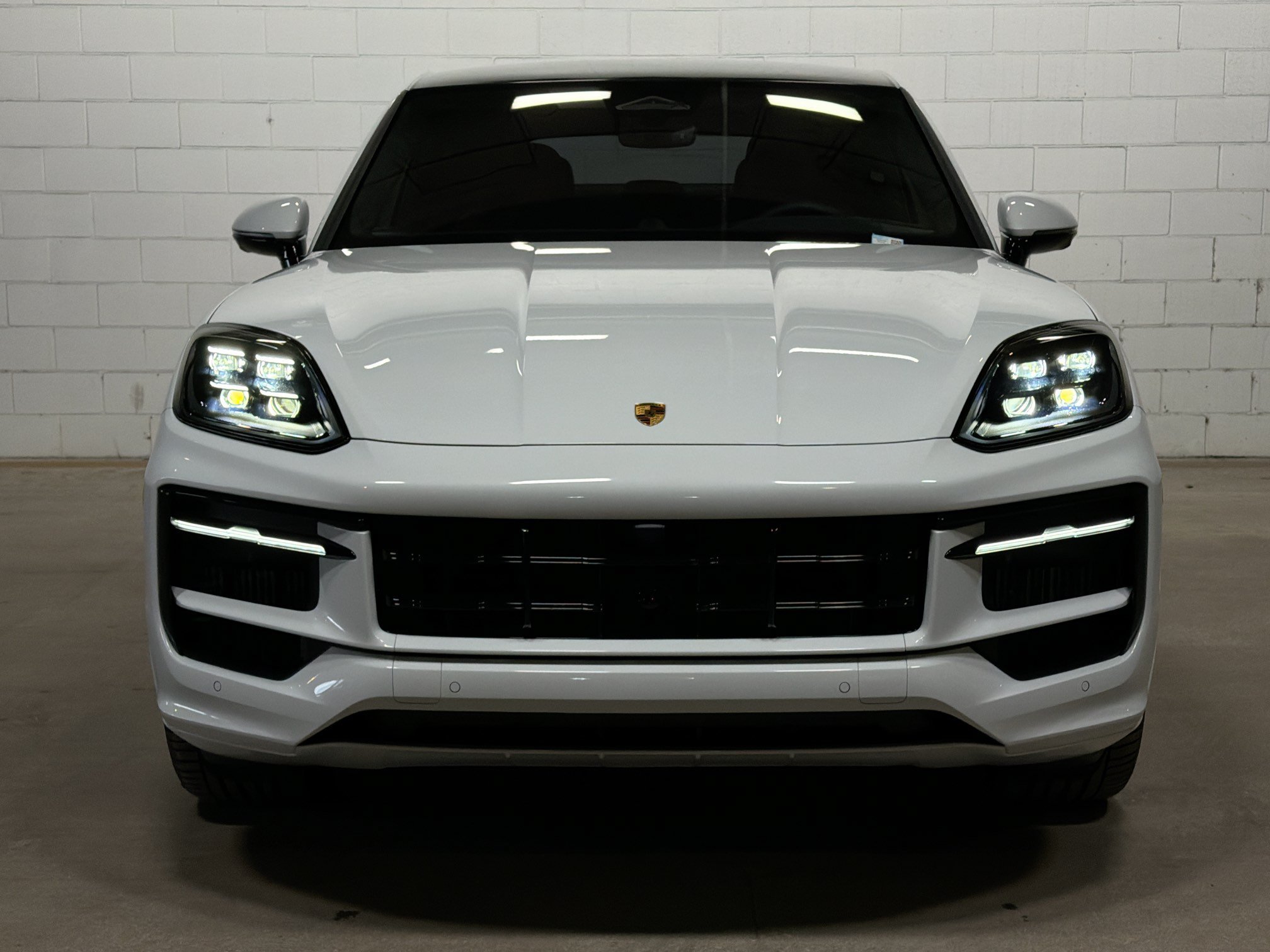 New 2026 Carrara White Metallic Porsche GTS image 9