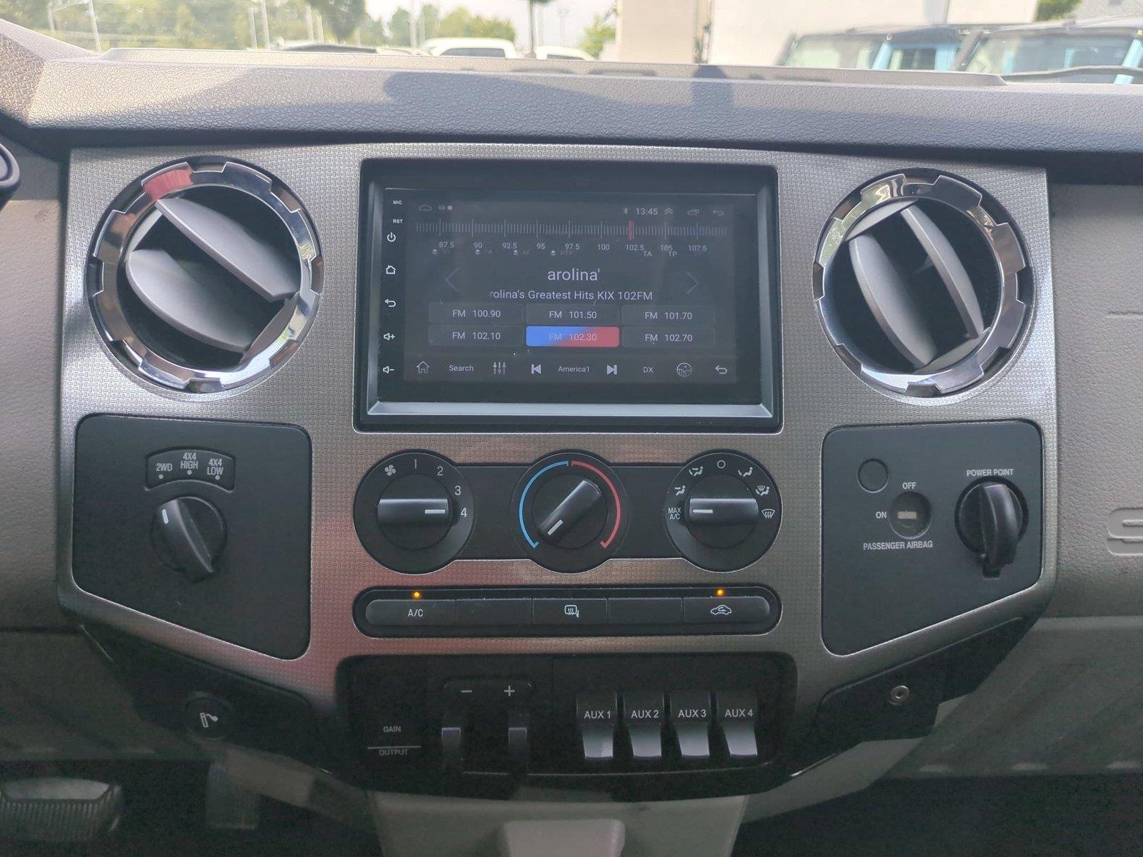 Used 2008 Silver Clearcoat Metallic Ford FX4 image 24