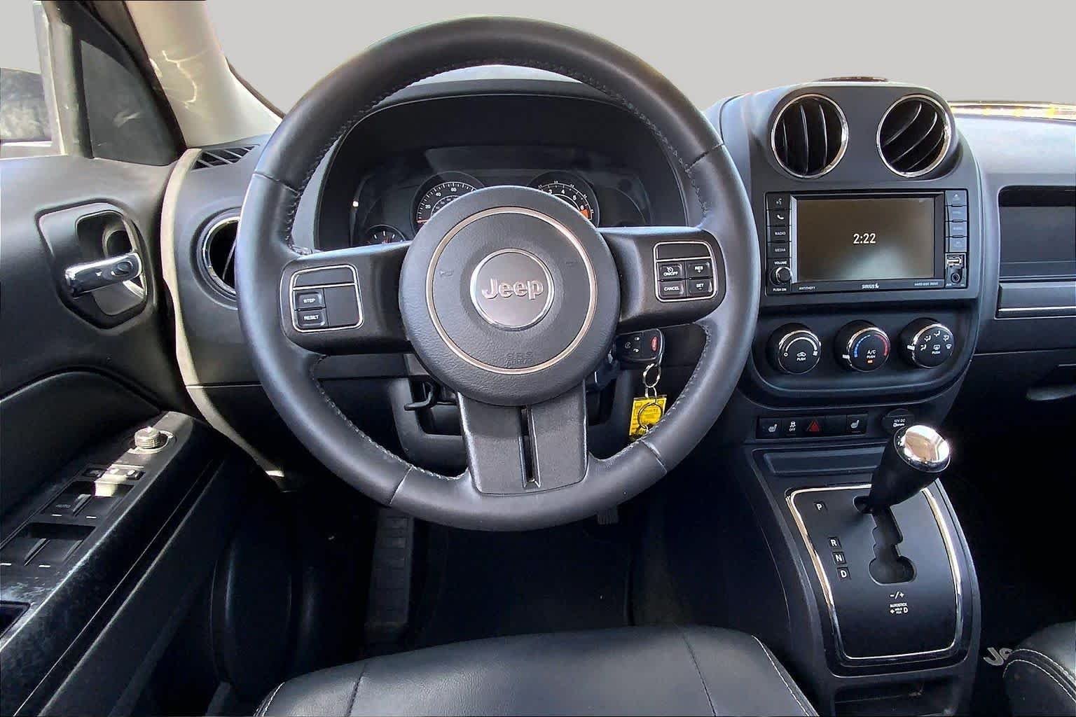 Used 2016 Granite Crystal Metallic Clearcoat Jeep High Altitude Edition image 5