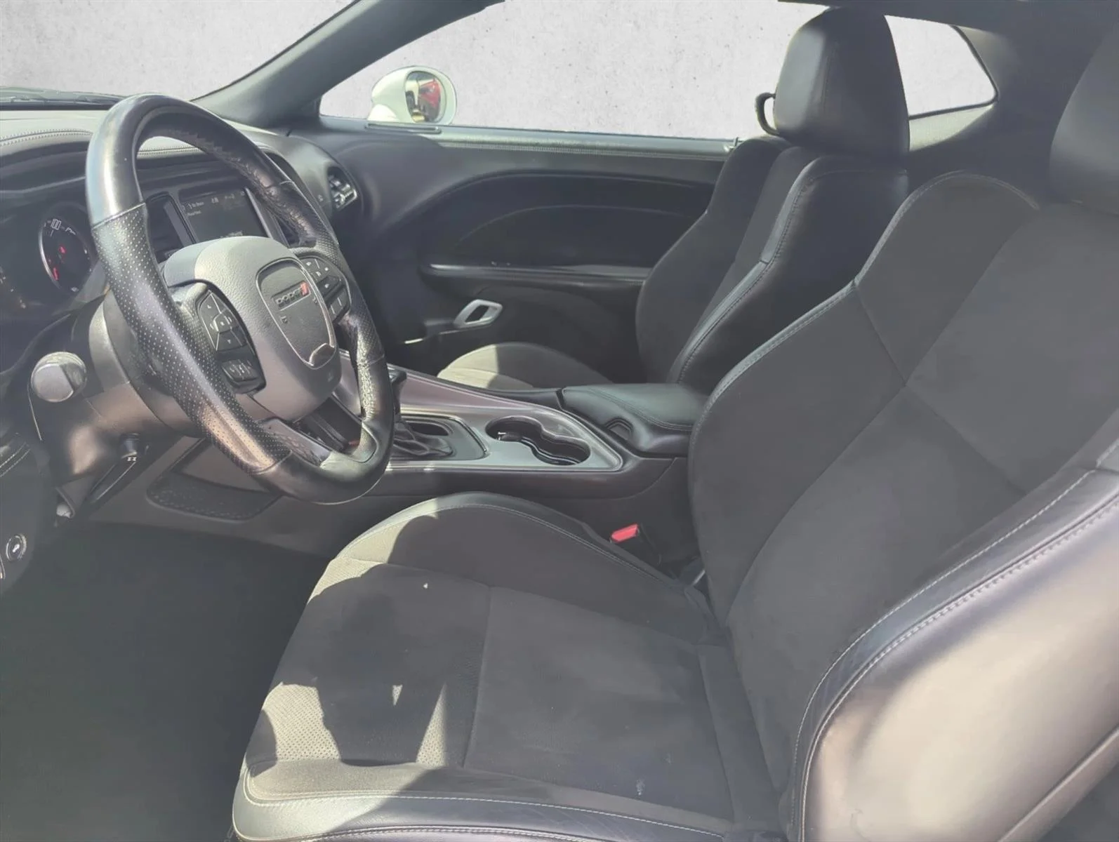 Used 2023 White Knuckle Clearcoat Dodge R/T image 16