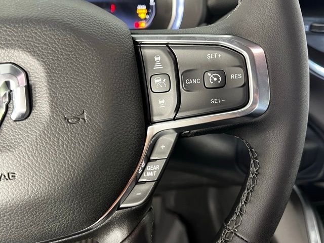 2026 RAM 3500 Laramie - Photo 14