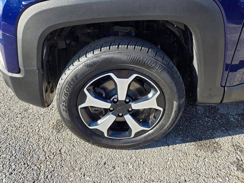 Used 2020 Blue Jeep Trailhawk image 11