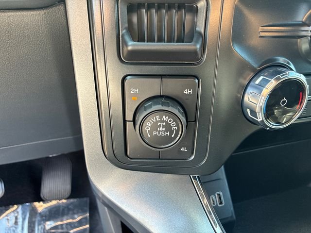 New 2026 Black Ford XLT image 27