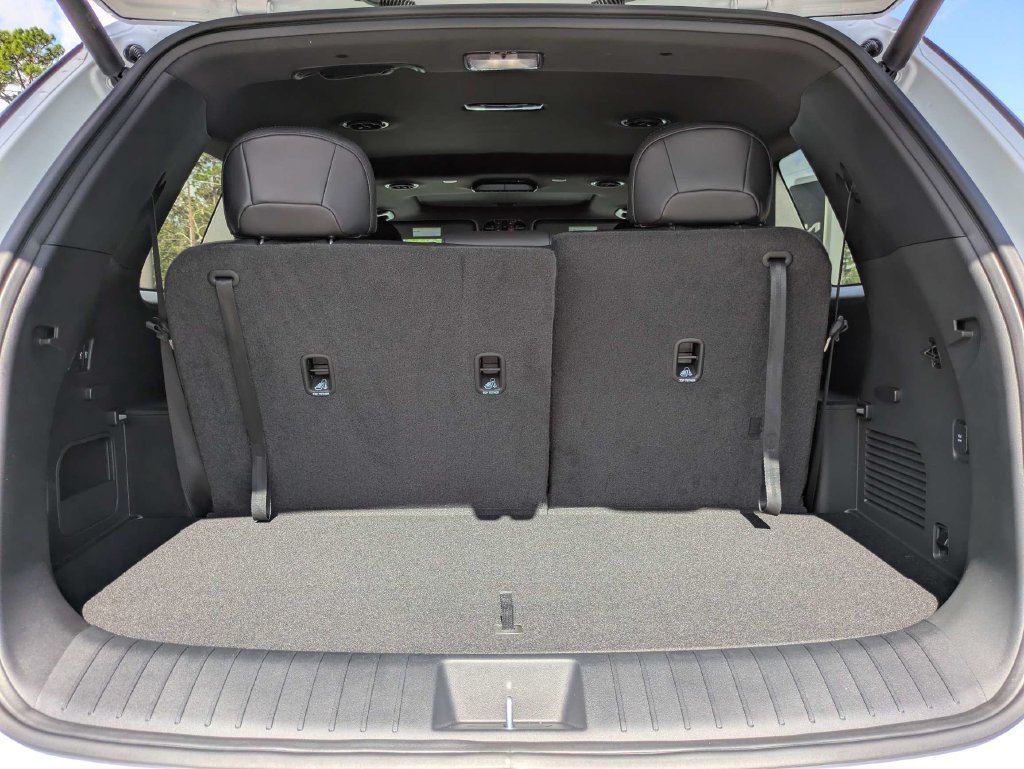 New 2027 Glacial White Pearl Kia EX image 13