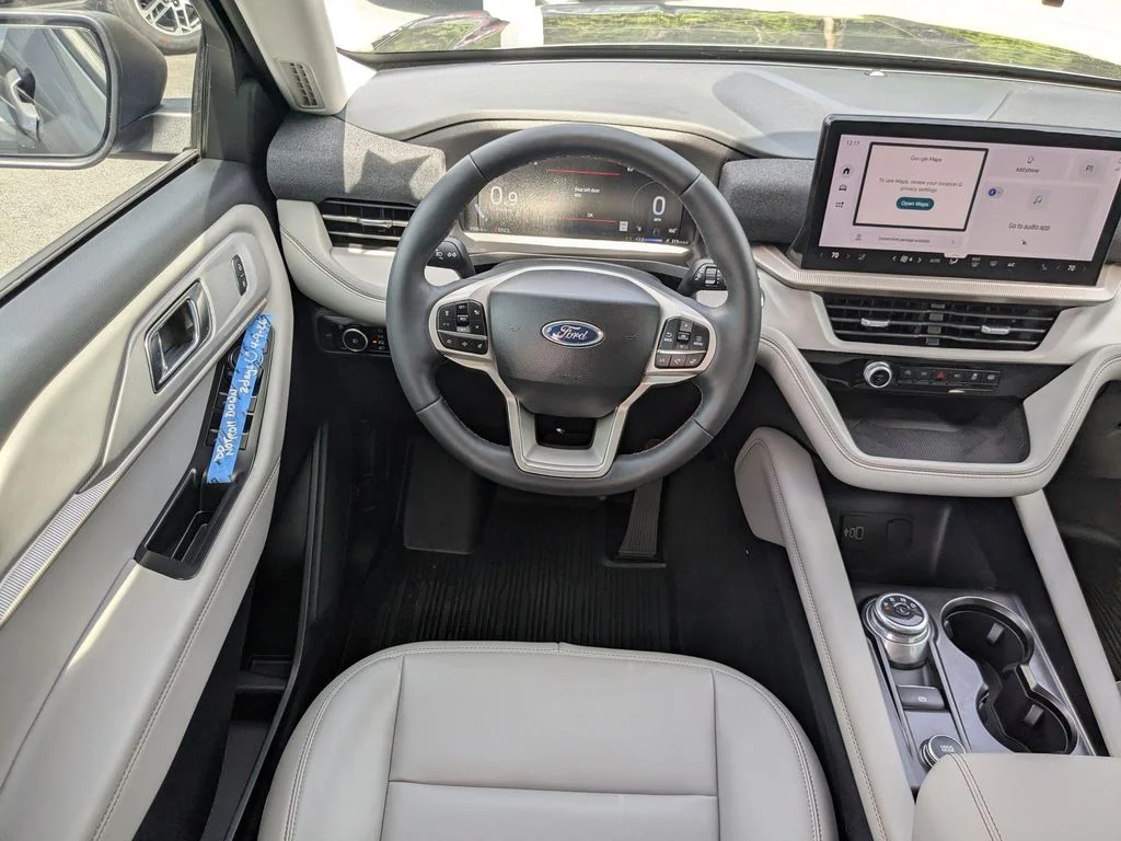 New 2026 Carbonized Gray Metallic Ford Active image 17