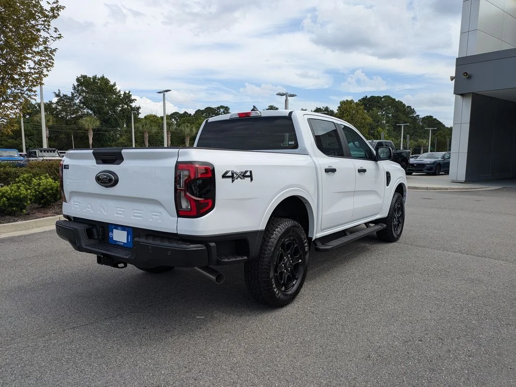 New 2026 Oxford White Ford XLT image 4