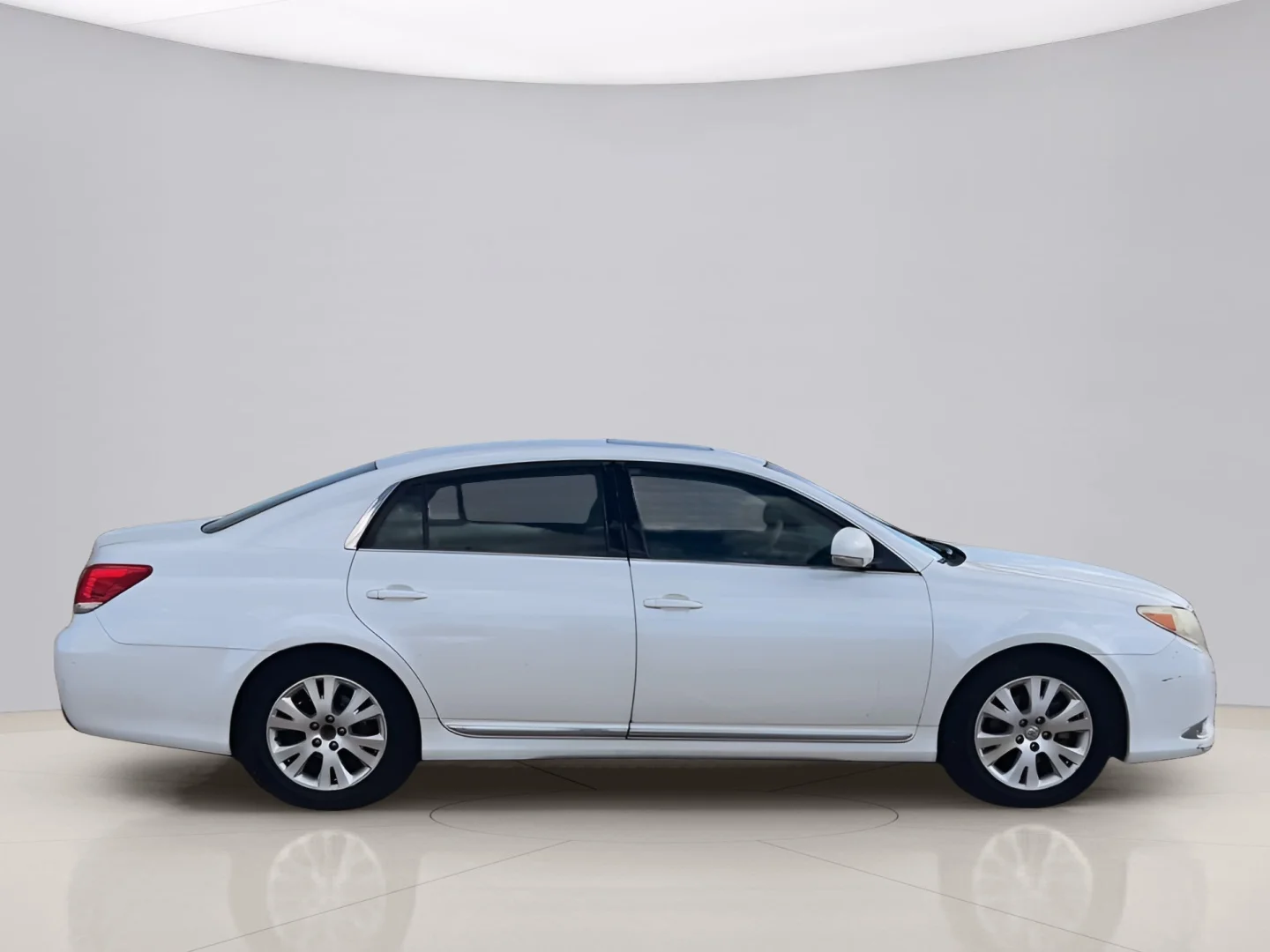 Used 2011 White Toyota BASE image 8