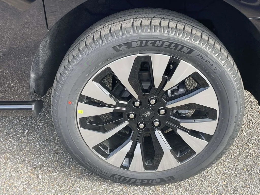 New 2025 Black Ford Platinum image 9