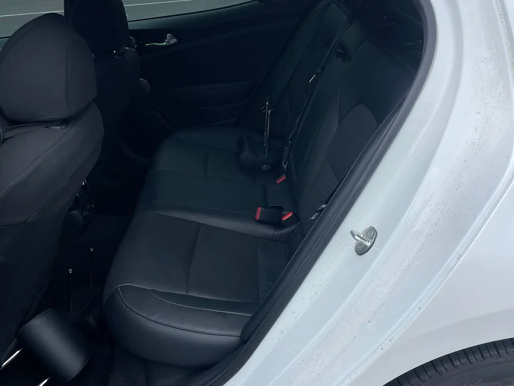 Used 2020 White Kia GT-Line image 12