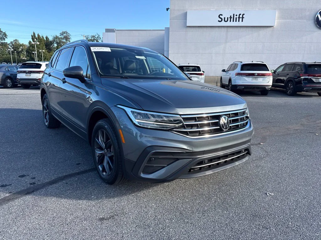 Certified Used 2024 Platinum Gray Metallic Volkswagen 2.0T SE image 6