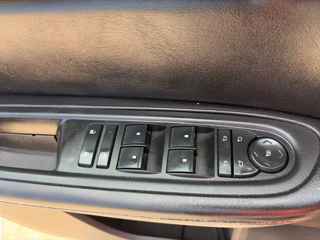 Used 2017 Blue GMC Limited image 9