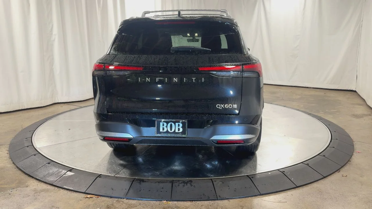 Certified Used 2026 Mineral INFINITI LUXE image 12