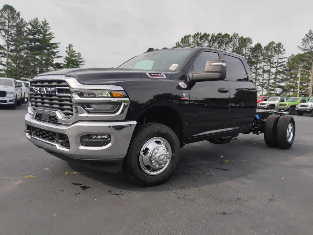 2026 RAM 3500 Tradesman 4X4 Crew Cab's photo