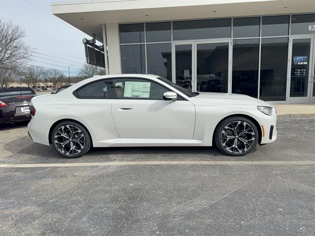 New 2026 Mineral White Metallic BMW xDrive image 2