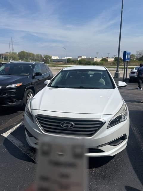 2016 Hyundai Sonata SE's photo
