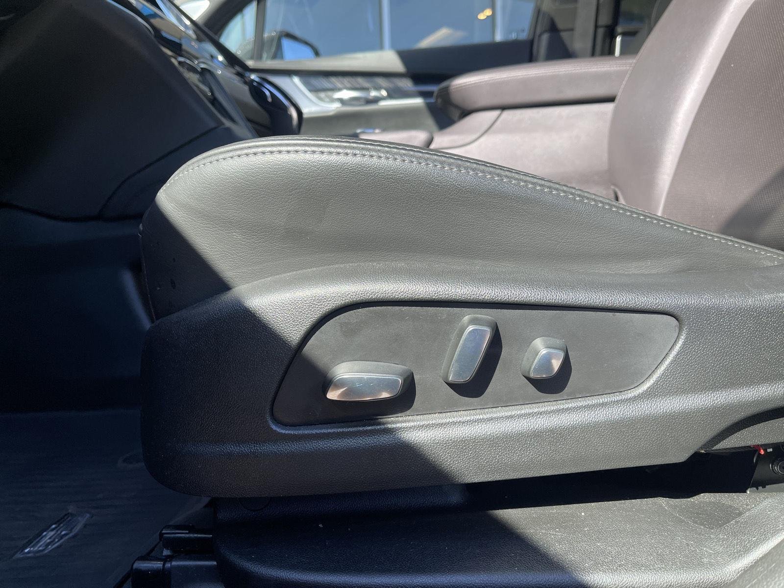 Used 2024 Stellar Black Metallic Cadillac Premium Luxury image 17