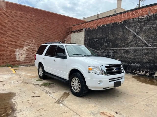 Used 2012  Ford XLT image 1