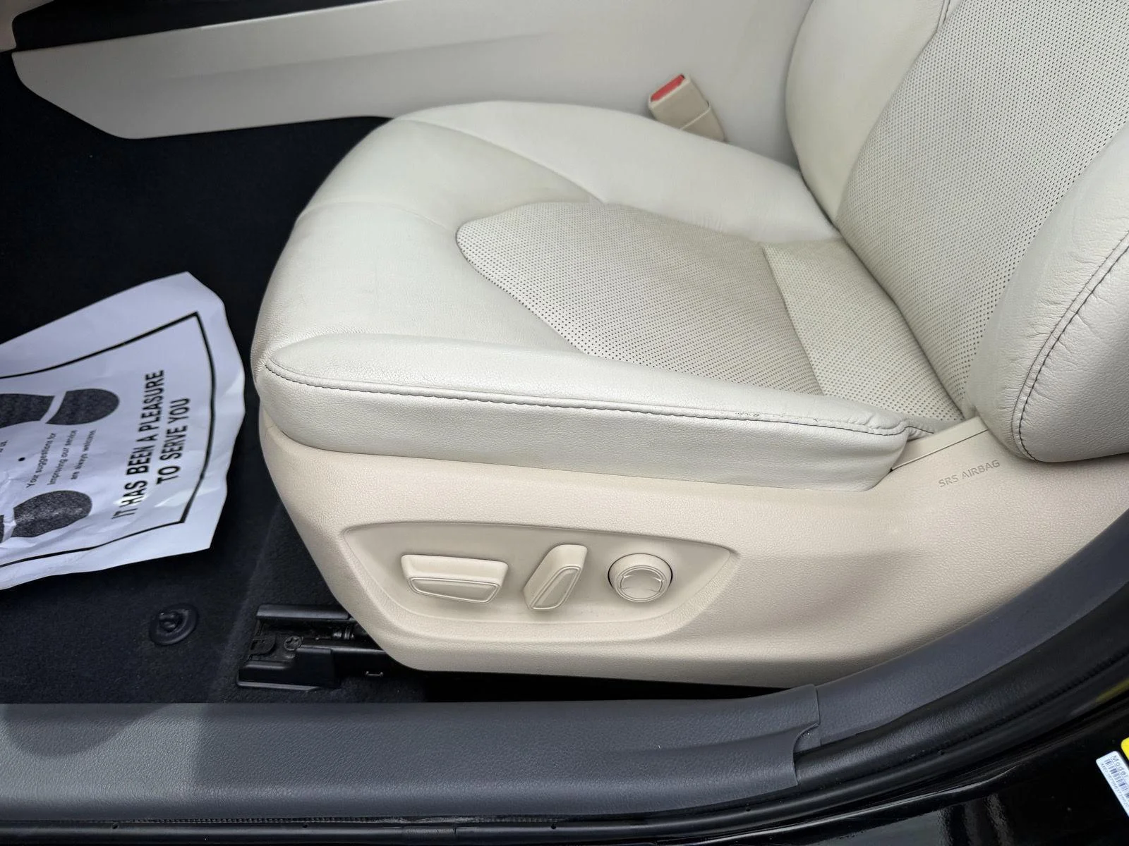 Used 2023 Midnight Black Metallic Toyota XLE image 11