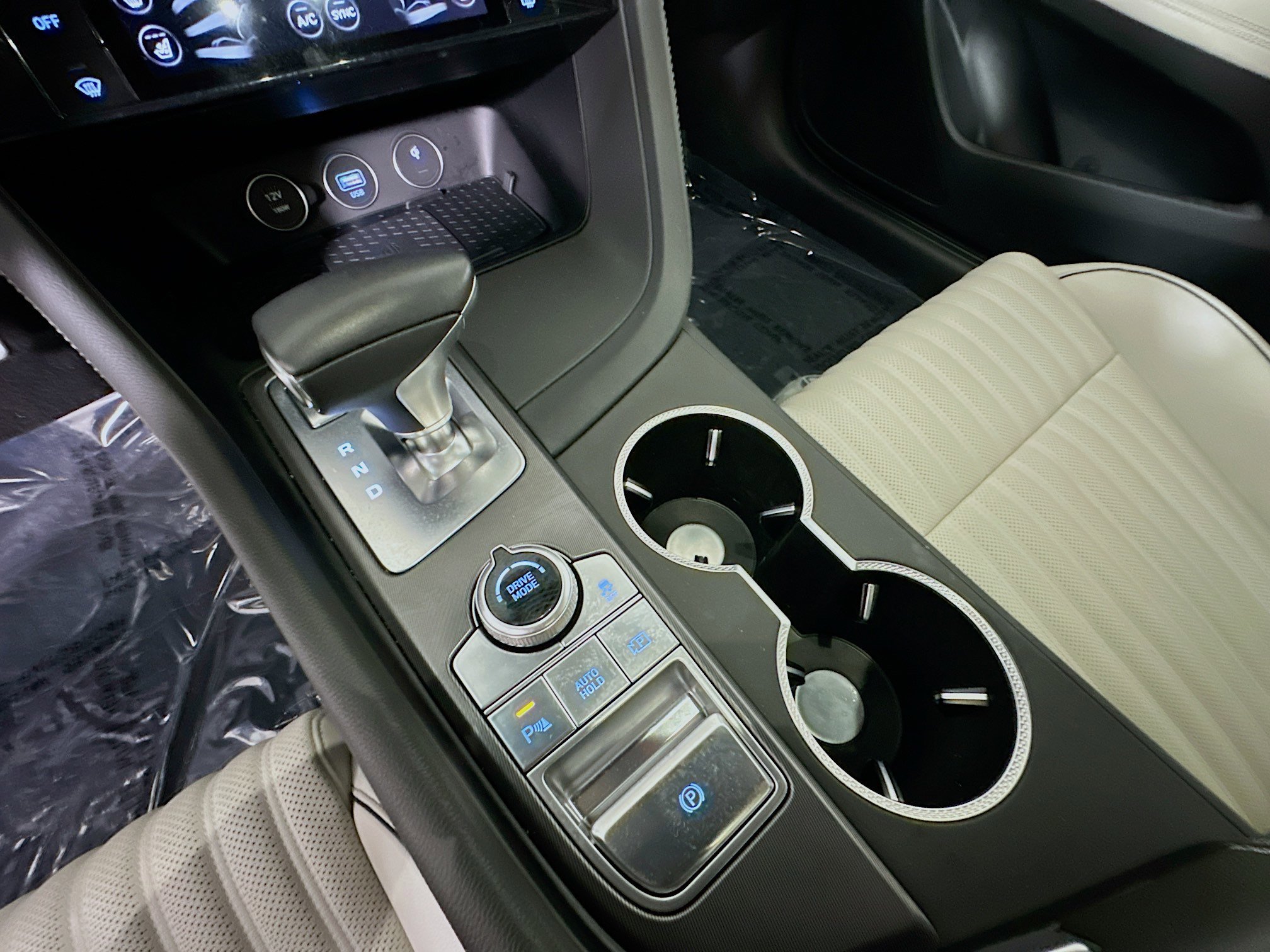 2025 GENESIS G70 Standard - Photo 22